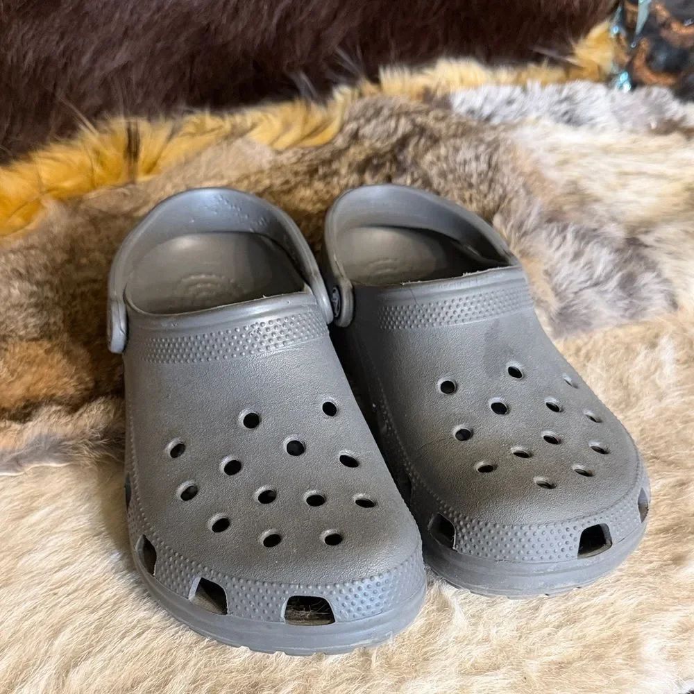 Gray Clog Sandals 9 (4200A)